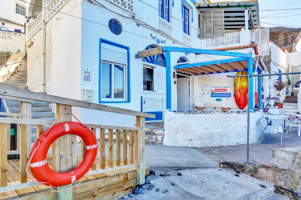 La Casa del Capitán - exterior-with-lifebuoy-and-deck